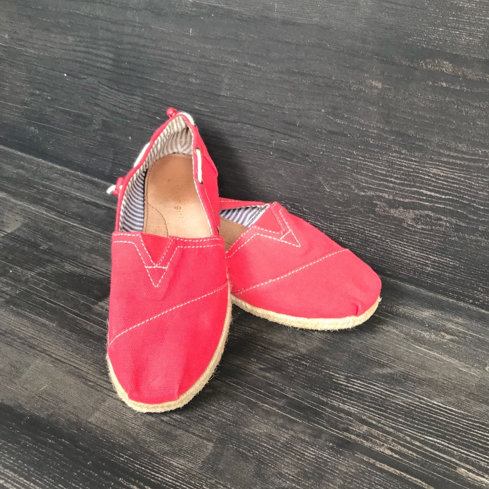 Shoes size 8